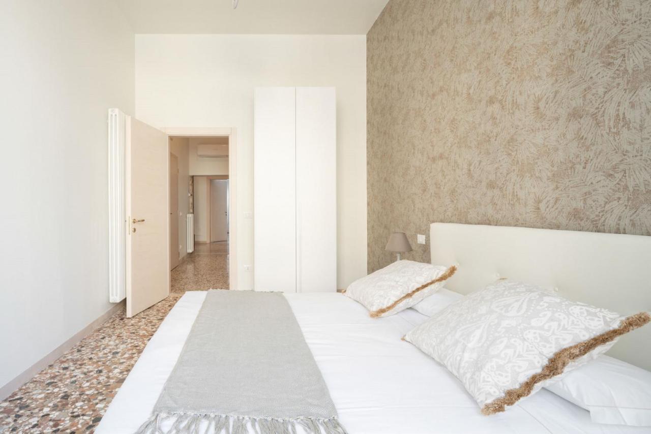 Accademia Charm Apartments By Wonderful Italy Venice Exterior photo
