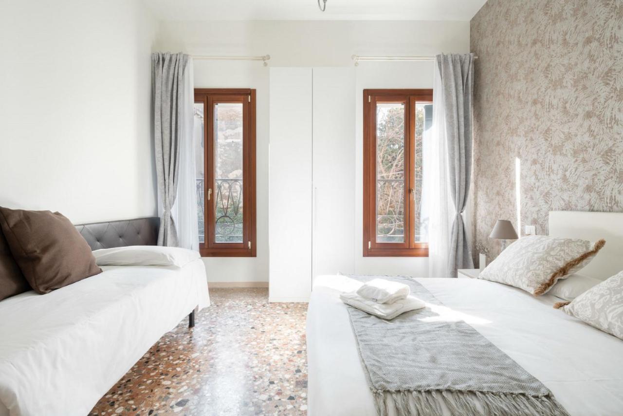 Accademia Charm Apartments By Wonderful Italy Venice Exterior photo