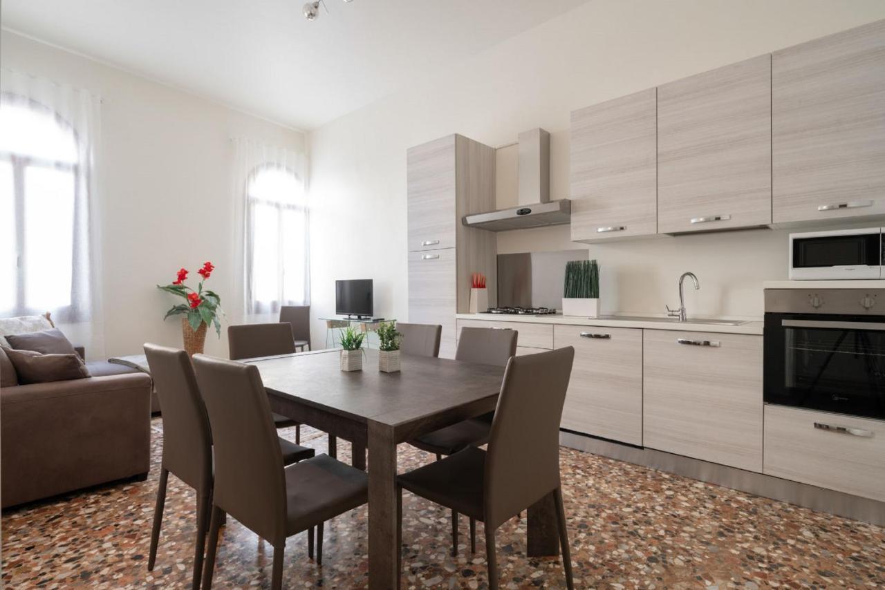 Accademia Charm Apartments By Wonderful Italy Venice Exterior photo