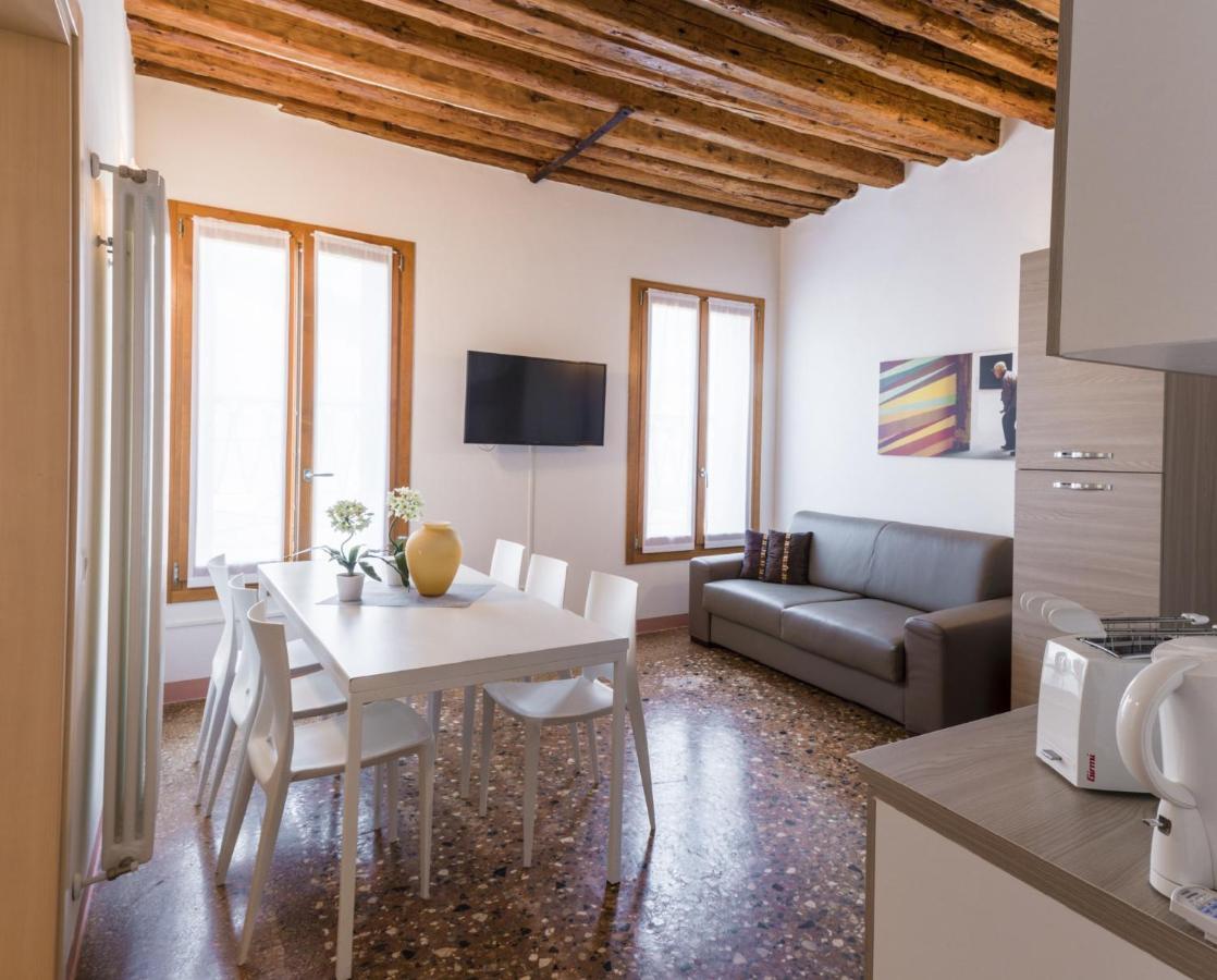 Accademia Charm Apartments By Wonderful Italy Venice Exterior photo