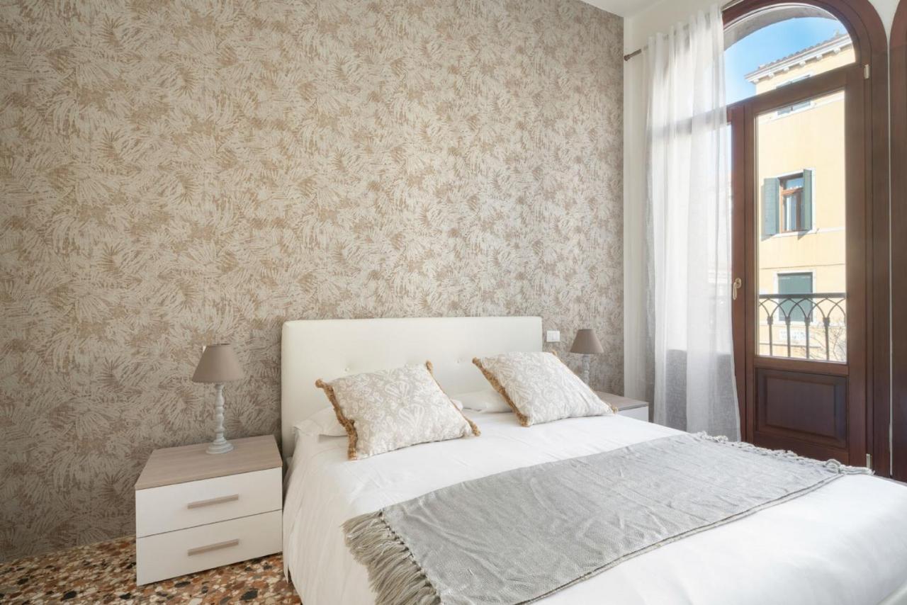 Accademia Charm Apartments By Wonderful Italy Venice Exterior photo